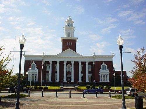 lee-county-courthouse